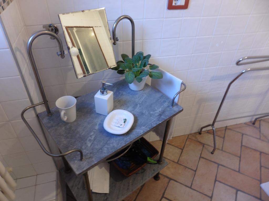 B&B Leon D'Oro Pusiano Екстер'єр фото